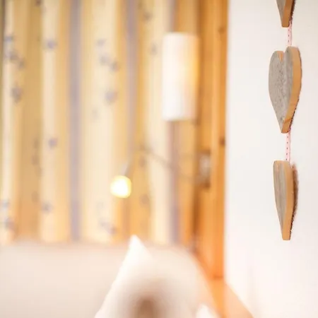 Haus Alpenstern Апартаменты *